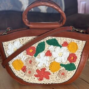 EUC Patricia Nash Ossi Satchel with Raffia & Crochet Flowers. Crossbody Strap